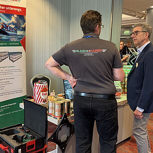 Aussteller Hlash Rainer während der Münchner Gefahrgut-Tage
