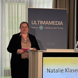 Natalie Klasen als Sprecherin während der Münchner Gefahrgut-Tage